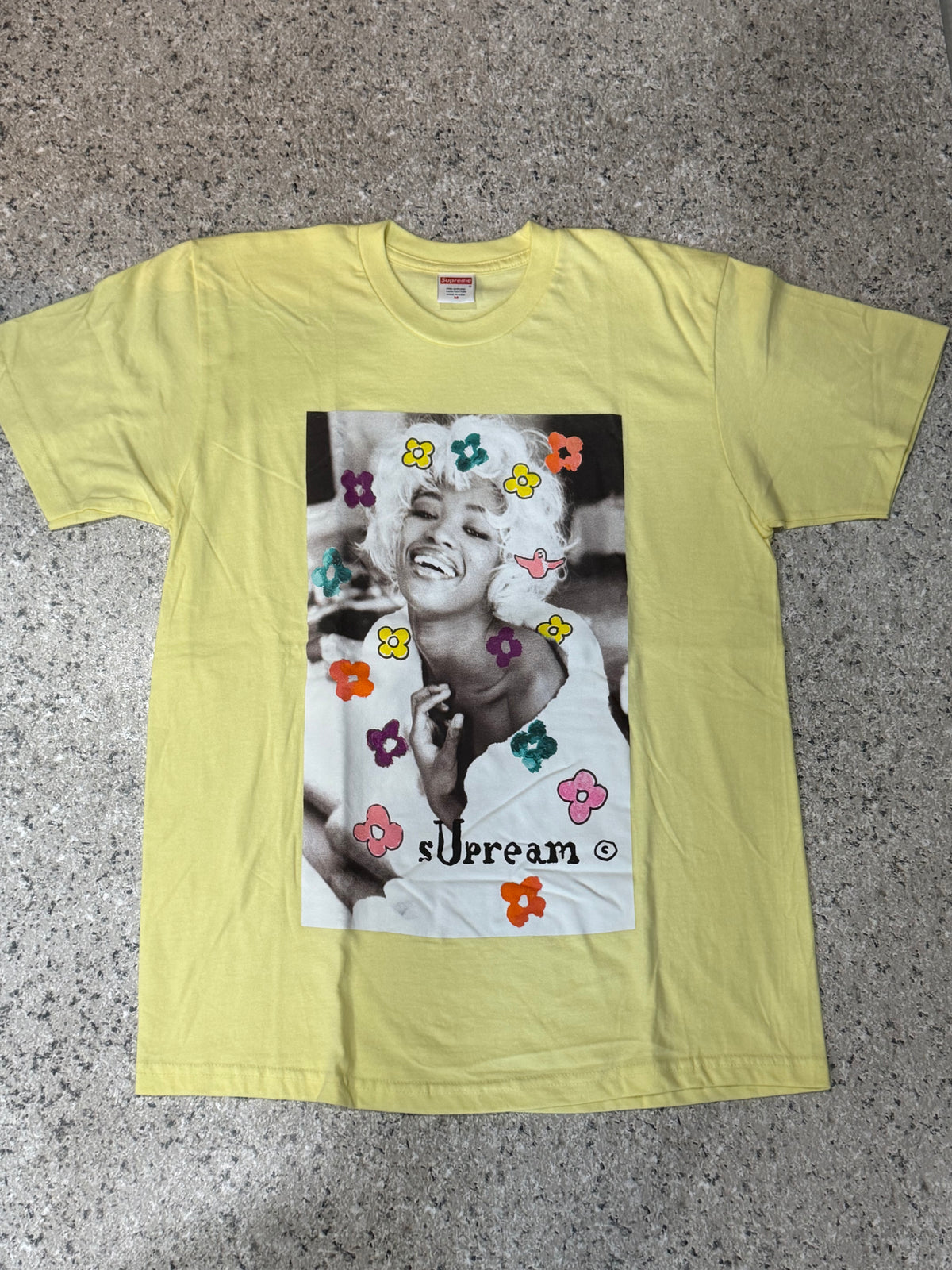 SUPREME Naomi T-Shirt Pale Yellow Size M