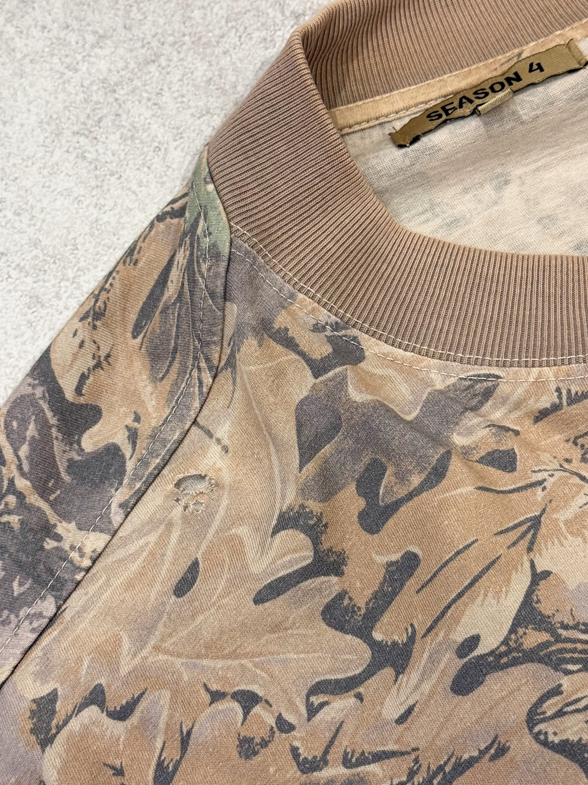 YEEZY SEASON 4 2010s Military Oversized Camo in Italy Size L