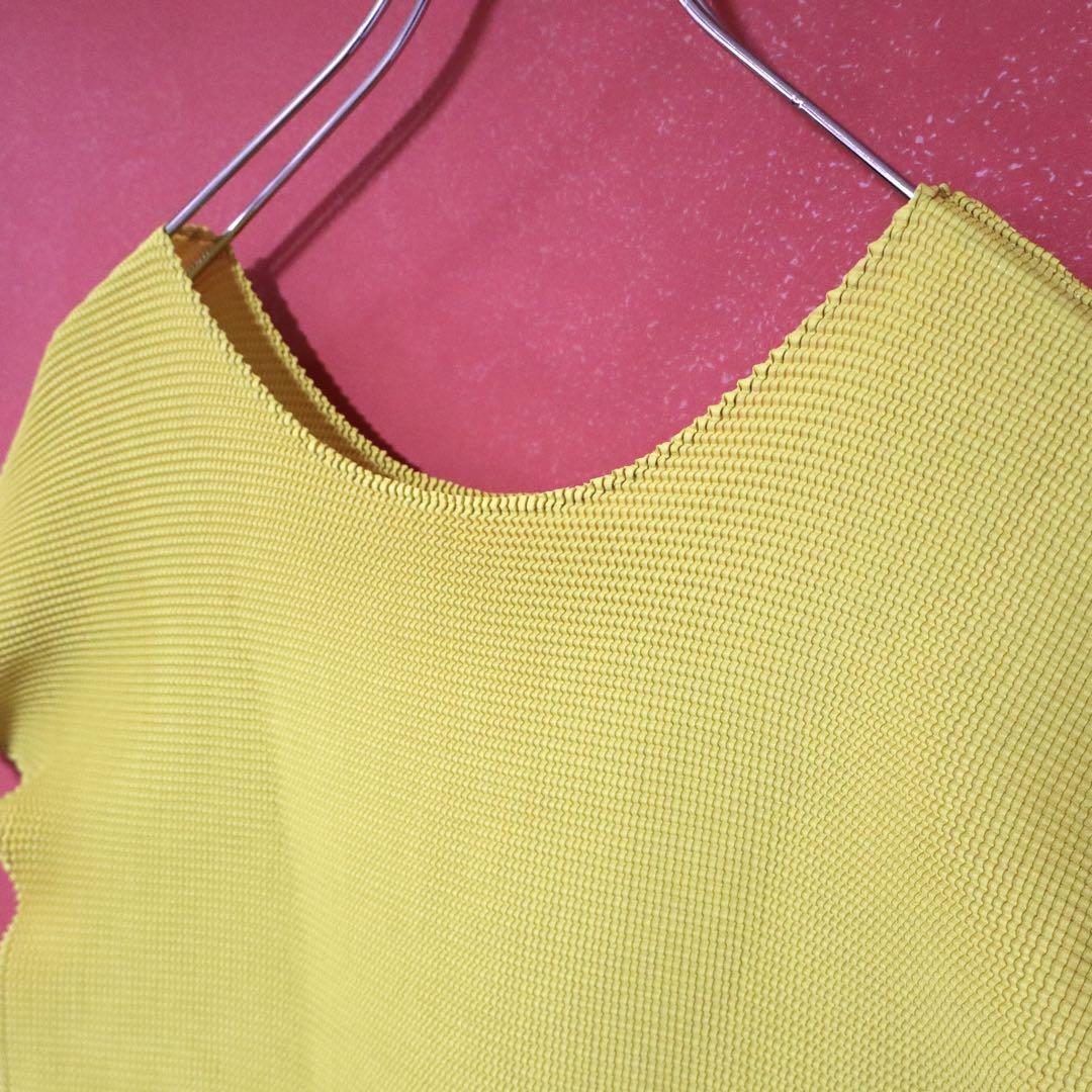 me ISSEY MIYAKE Yellow Pleated Size FREE