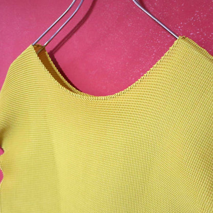 me ISSEY MIYAKE Yellow Pleated Size FREE