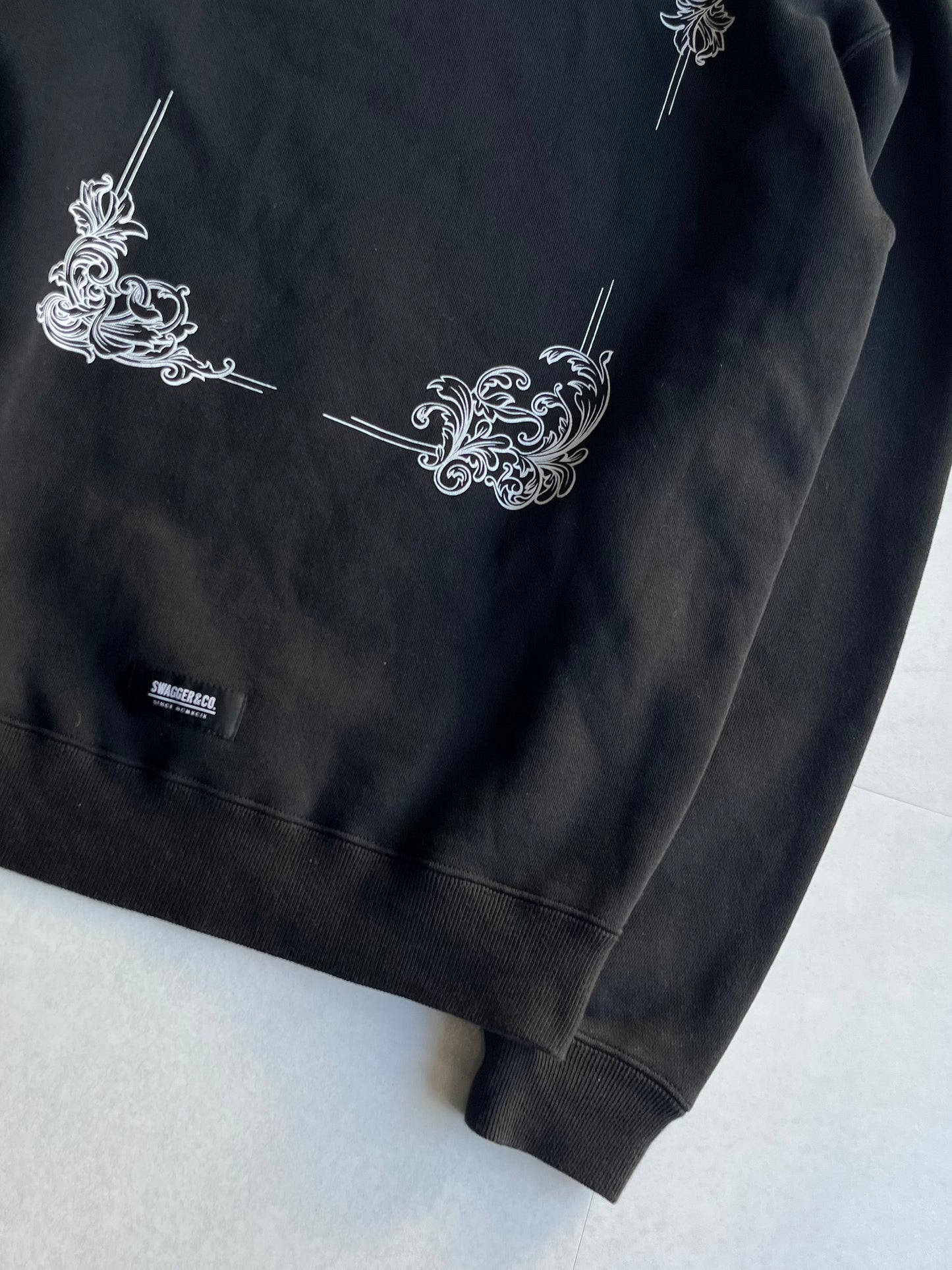 Swagger Black Cotton Sweatshirt Size M