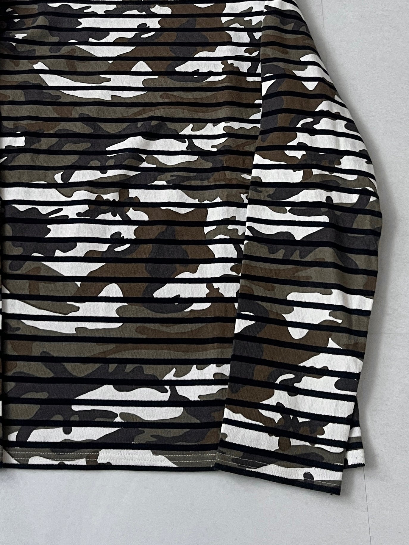 Sophnet. Camo Border Long Sleeve Shirt Size M