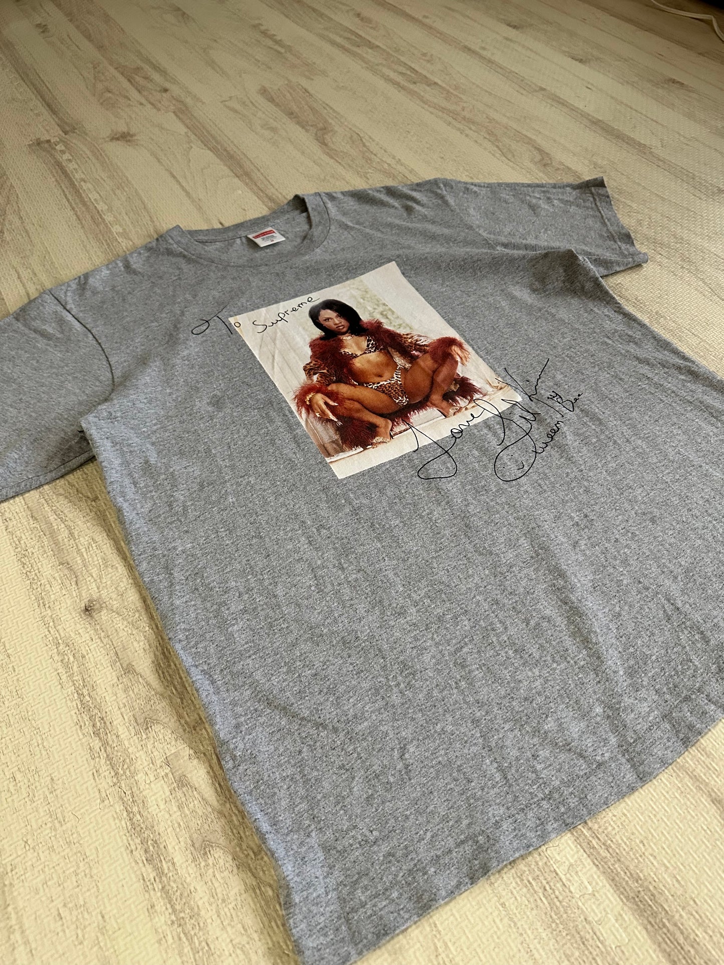 Supreme - Supreme Lil Kim Tee Gray Size M
