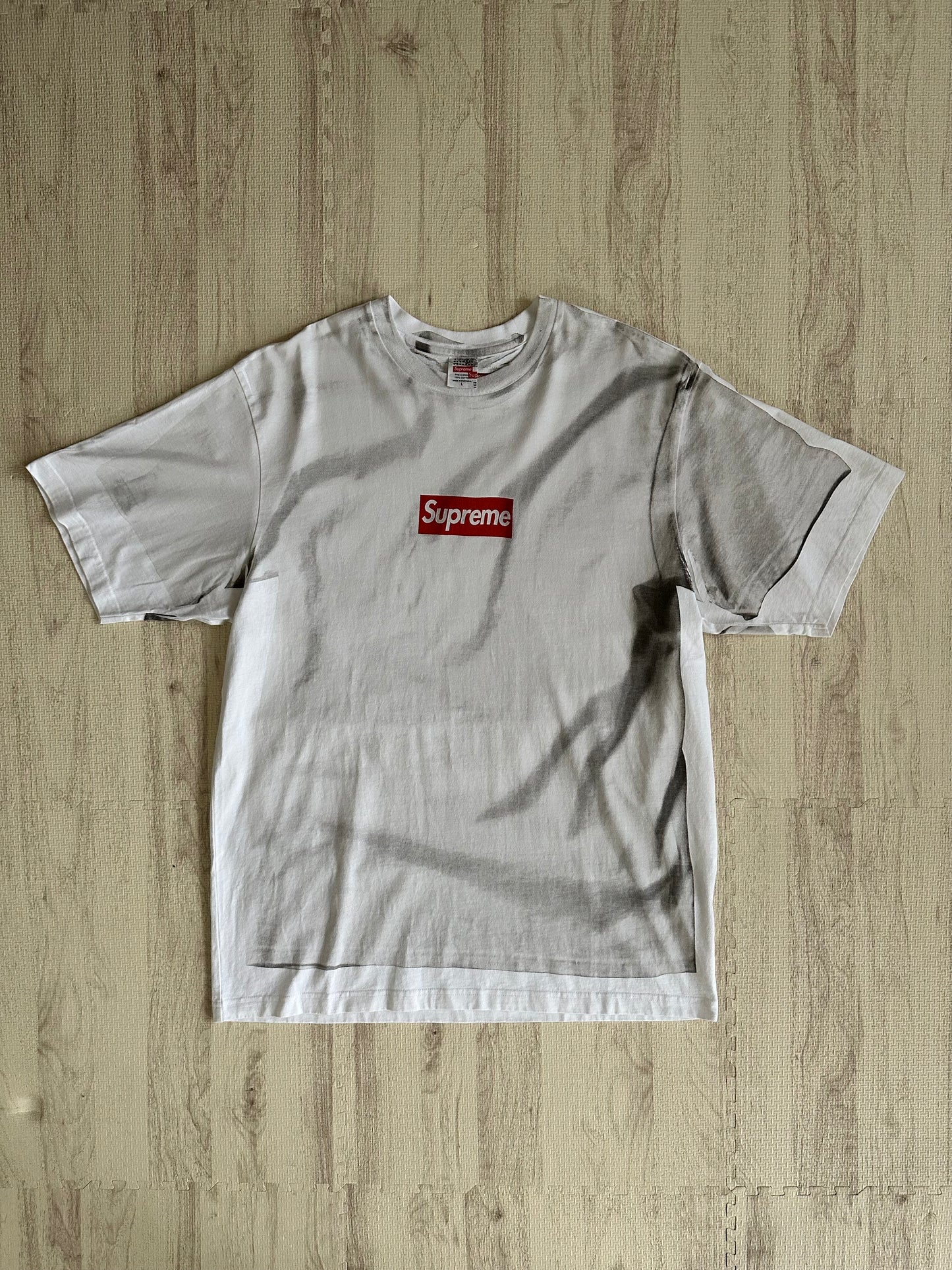 Supreme - Supreme x MM6 Maison Margiela Box Logo Shot Sleeve T-shirt White Size L