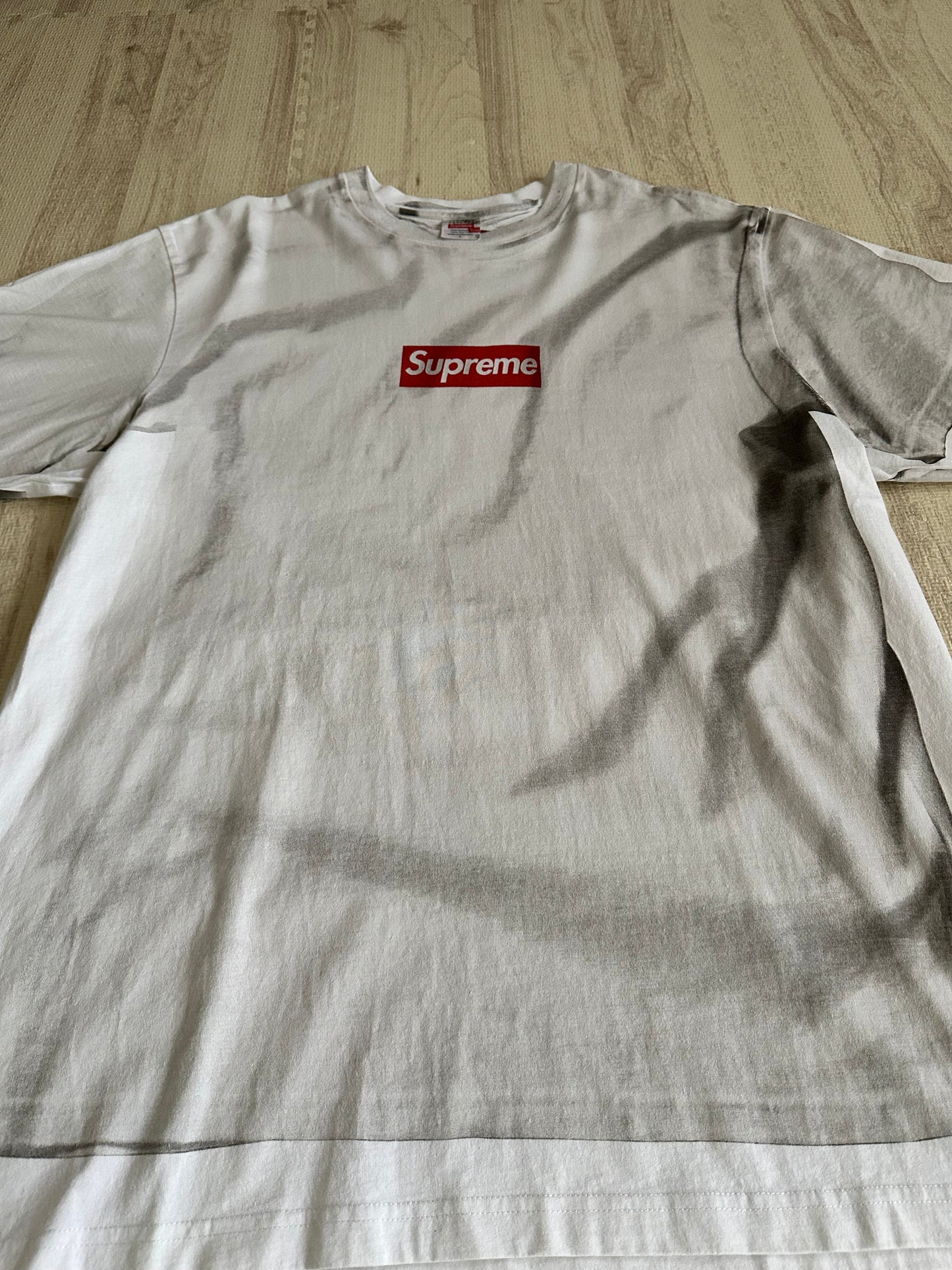 Supreme - Supreme x MM6 Maison Margiela Box Logo Shot Sleeve T-shirt White Size L