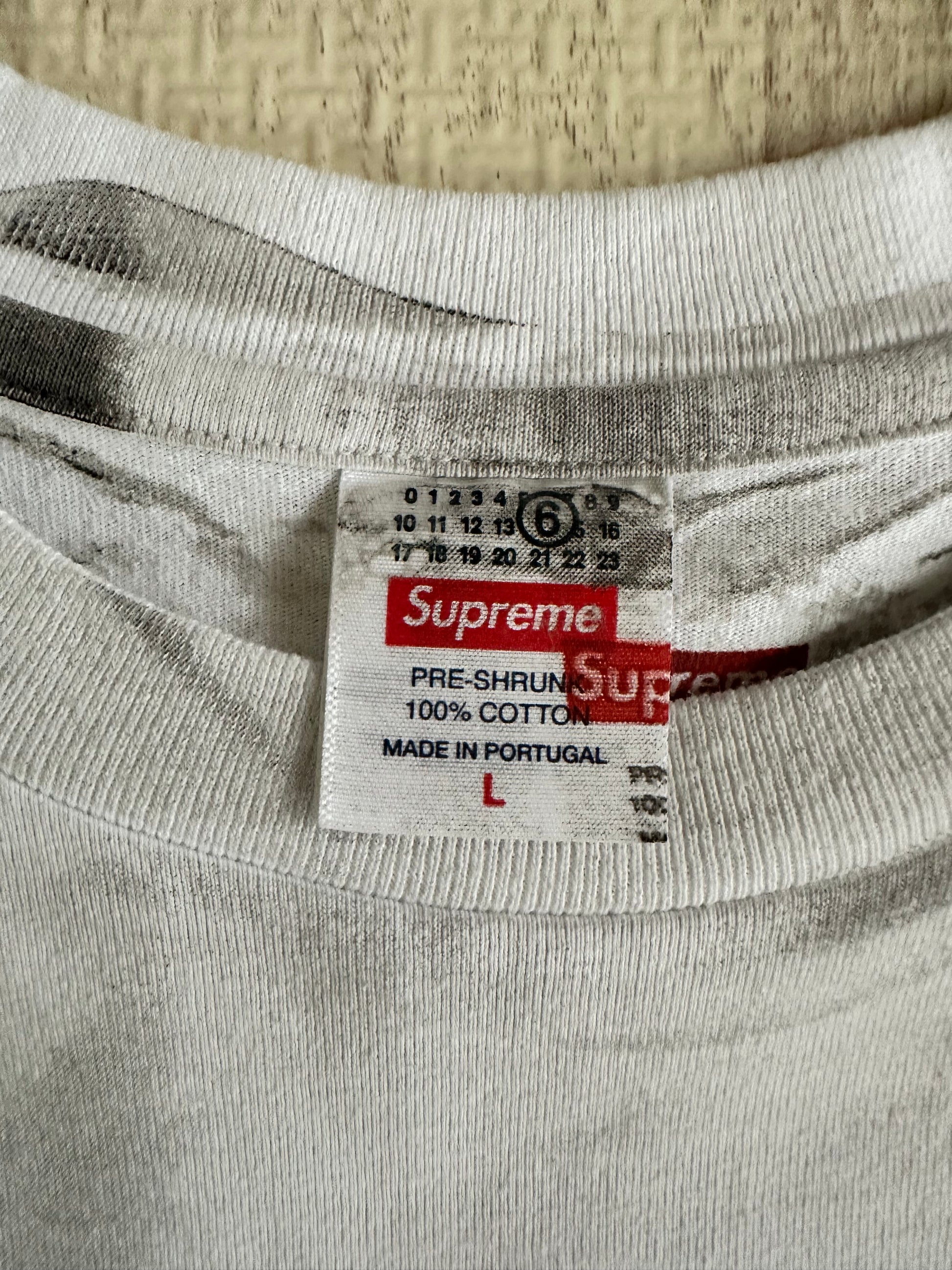 Supreme - Supreme x MM6 Maison Margiela Box Logo Shot Sleeve T-shirt White Size L