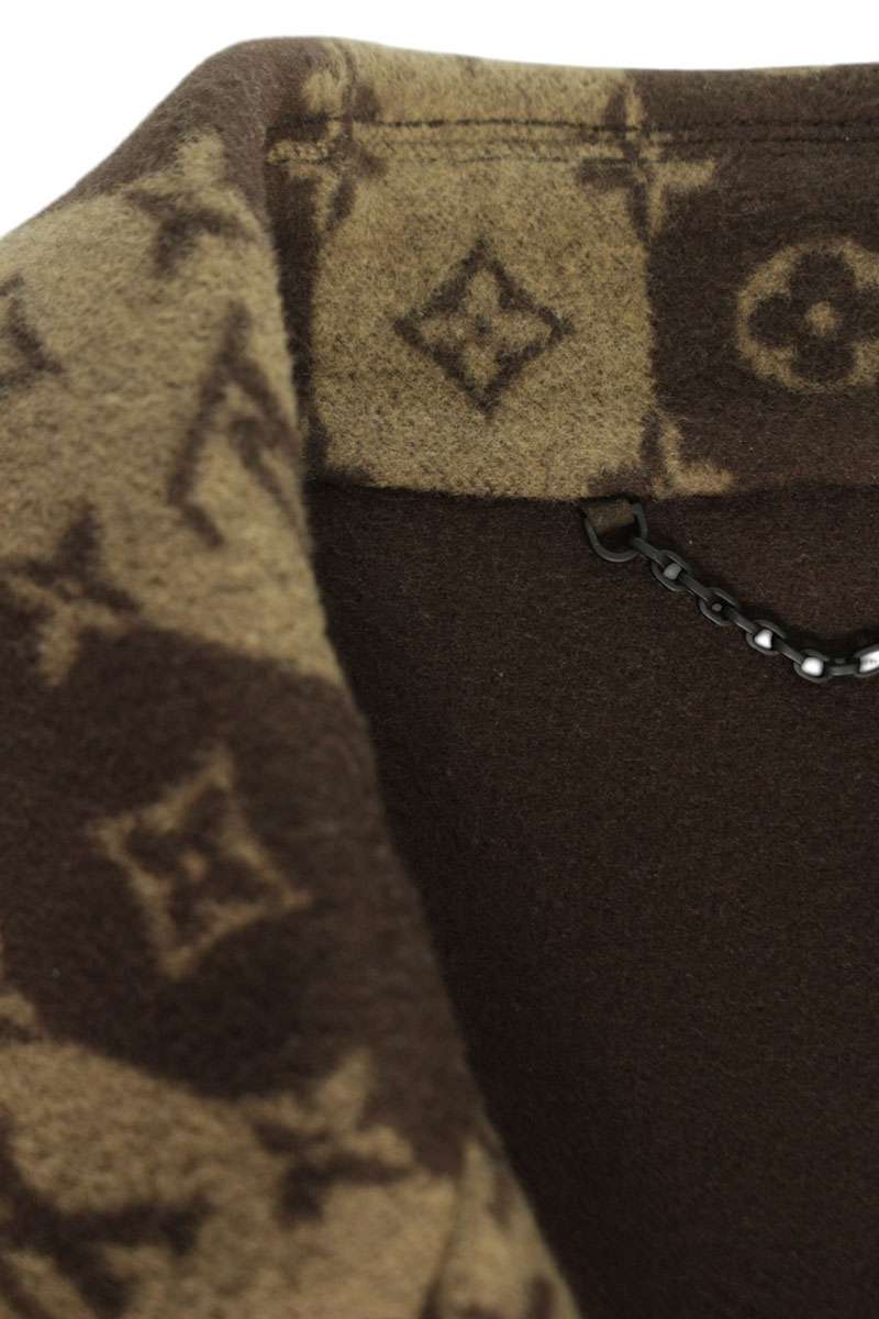 LOUISVUITTON 22SS Monogram Trunk Stripe Cropped Pea Size S