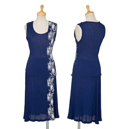ISSEY MIYAKE me Pleated Floral Embroidered Skirt Navy Size M