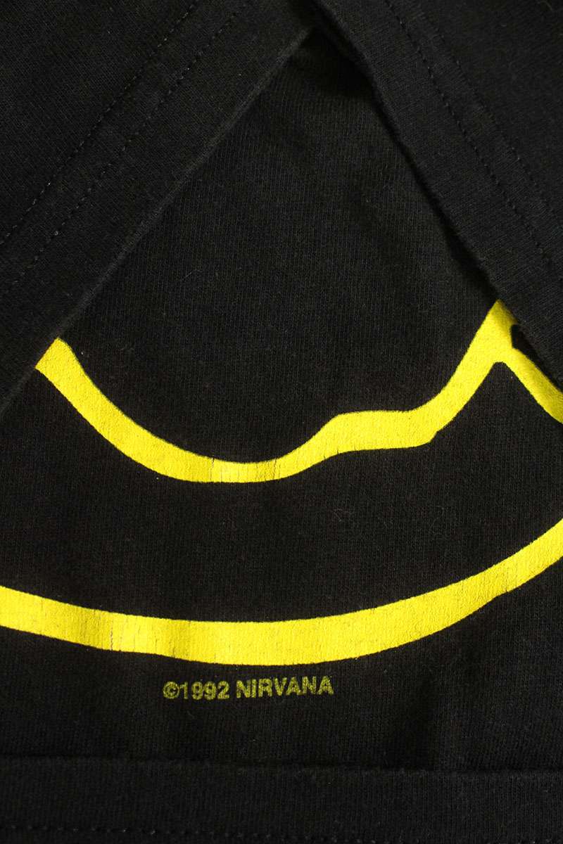 VINTAGE Nirvana SMILE Print T-shirt Black Size M
