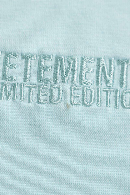VETEMENTS 24SS UE64TR500MI Logo Tee Light Blue Size S