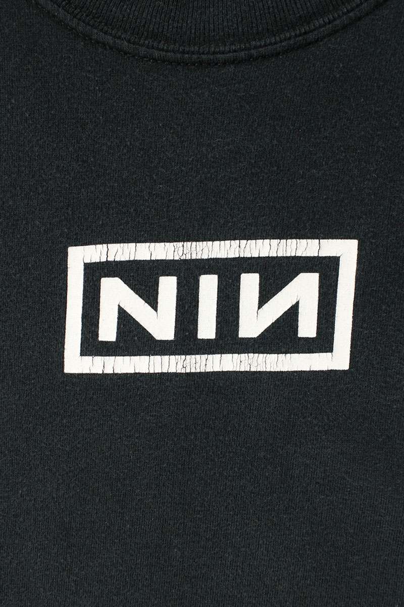 VINTAGE Nine Inch Nails Front Print T-Shirt Black Size XL
