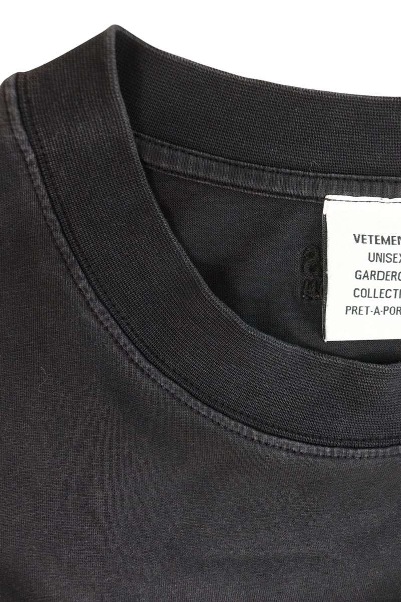 VETEMENTS Multi Graphic Print Cotton Tee Size XS
