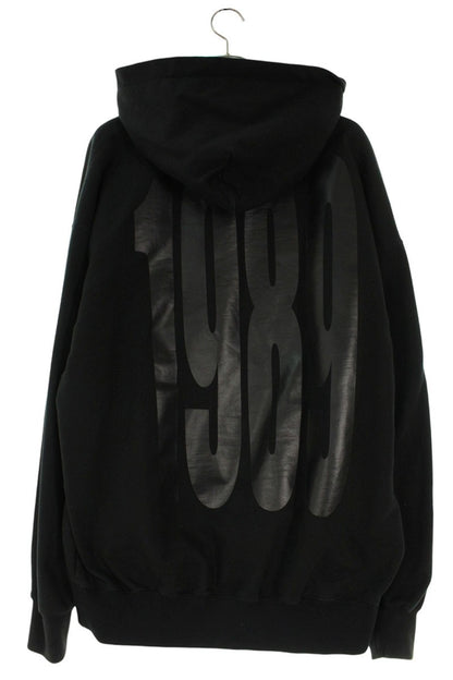 1989 Print Design Cotton Pullover Hoodie Black Size XL