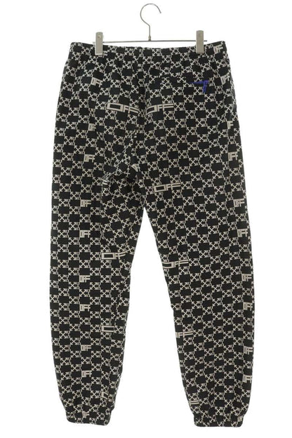 OFF-WHITE OMCJ016S22FAB001 Black Pants Size 32