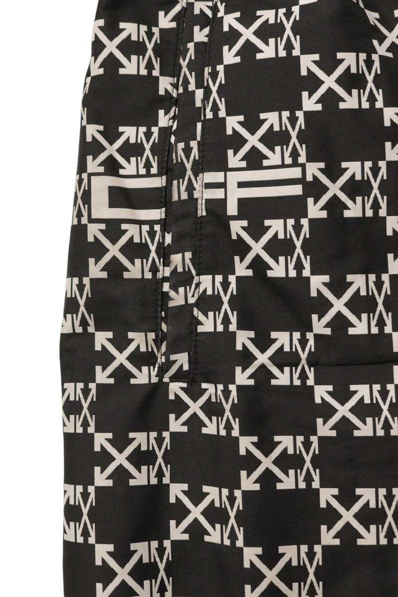 OFF-WHITE OMCJ016S22FAB001 Black Pants Size 32