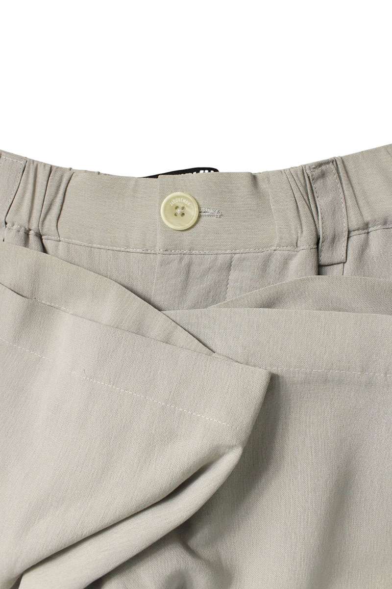 JACQUEMUS Ivory Shorts Size 32