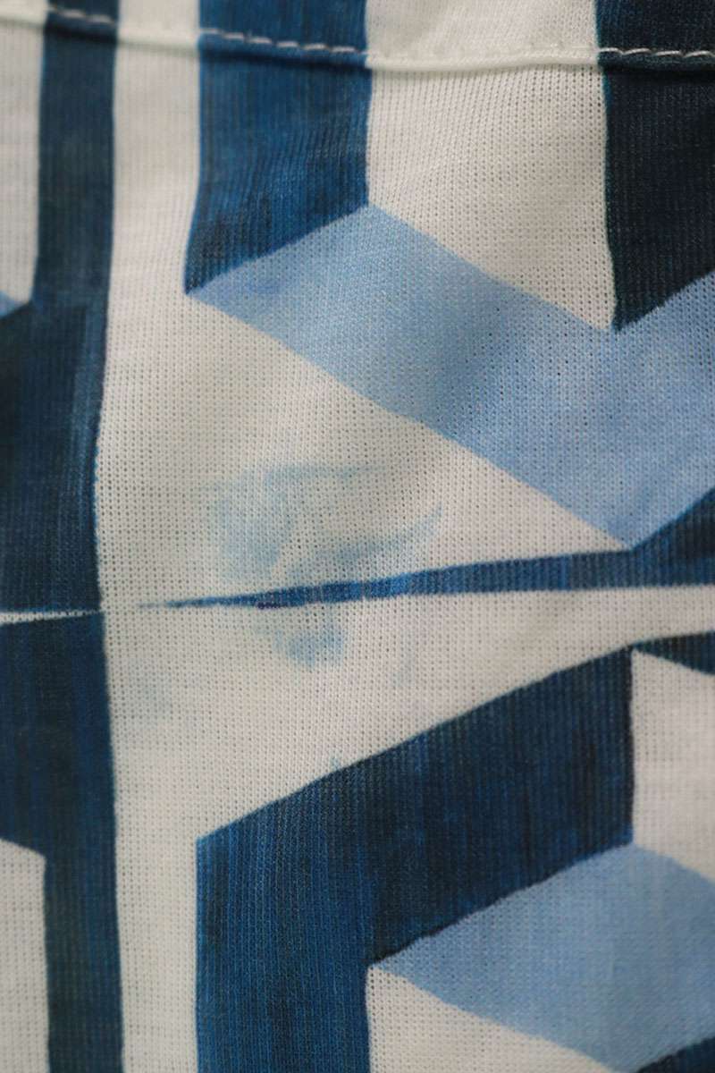 DOLCE & GABBANA Blue/White All-Over Print Shorts Size 34