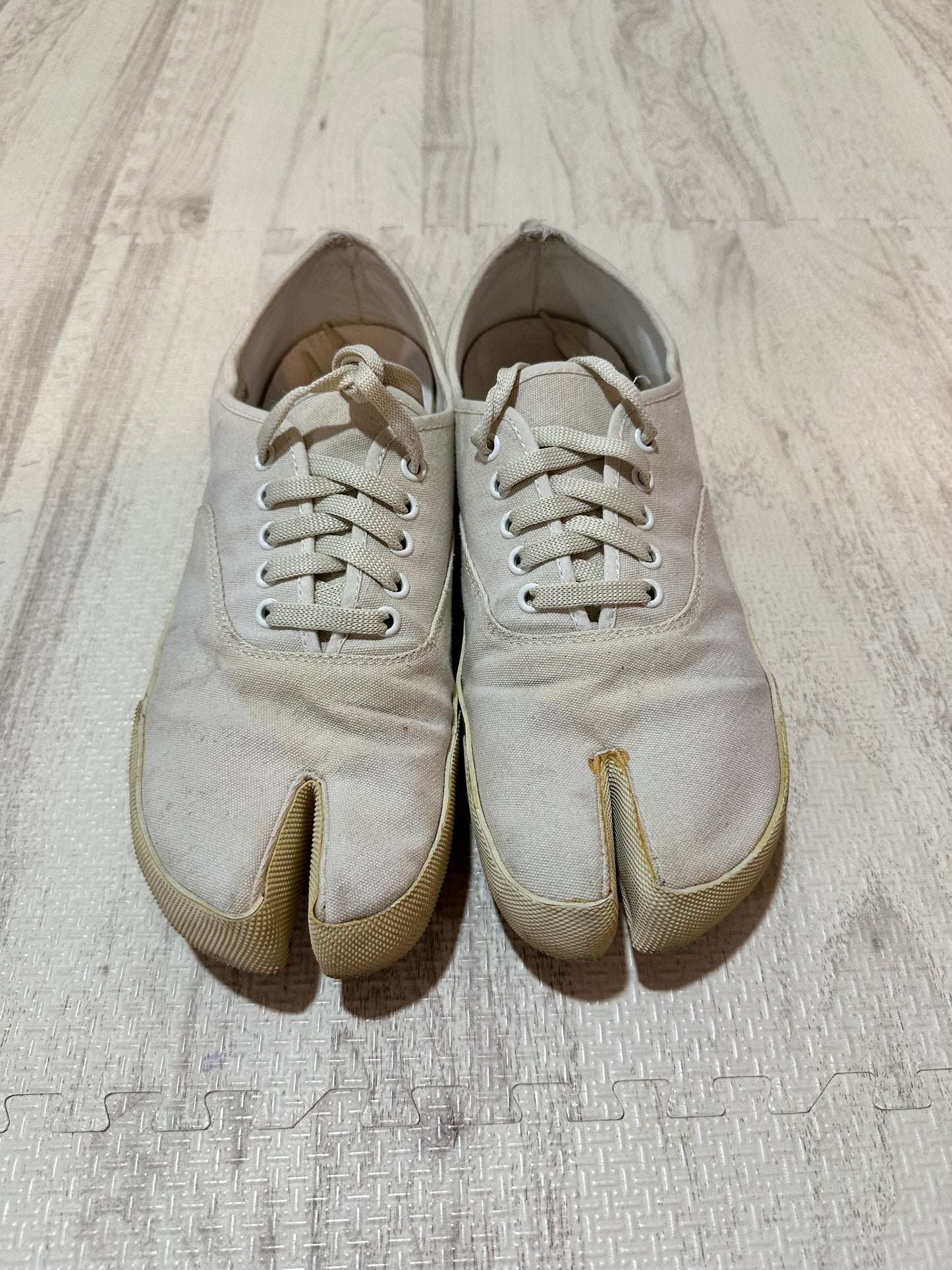 Maison Margiela - Maison Margiela Tabi Canvas Sneakers White Size 42 26.5cm