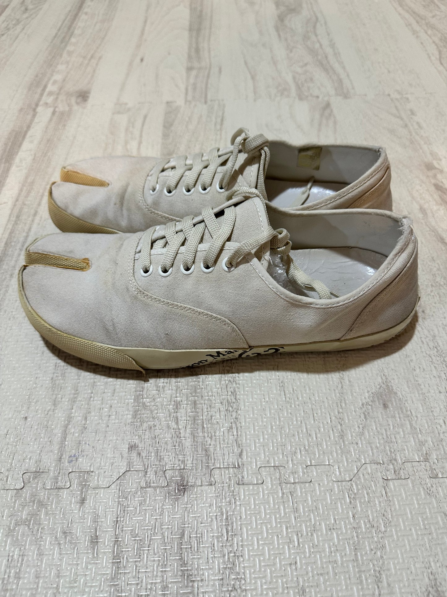 Maison Margiela - Maison Margiela Tabi Canvas Sneakers White Size 42 26.5cm