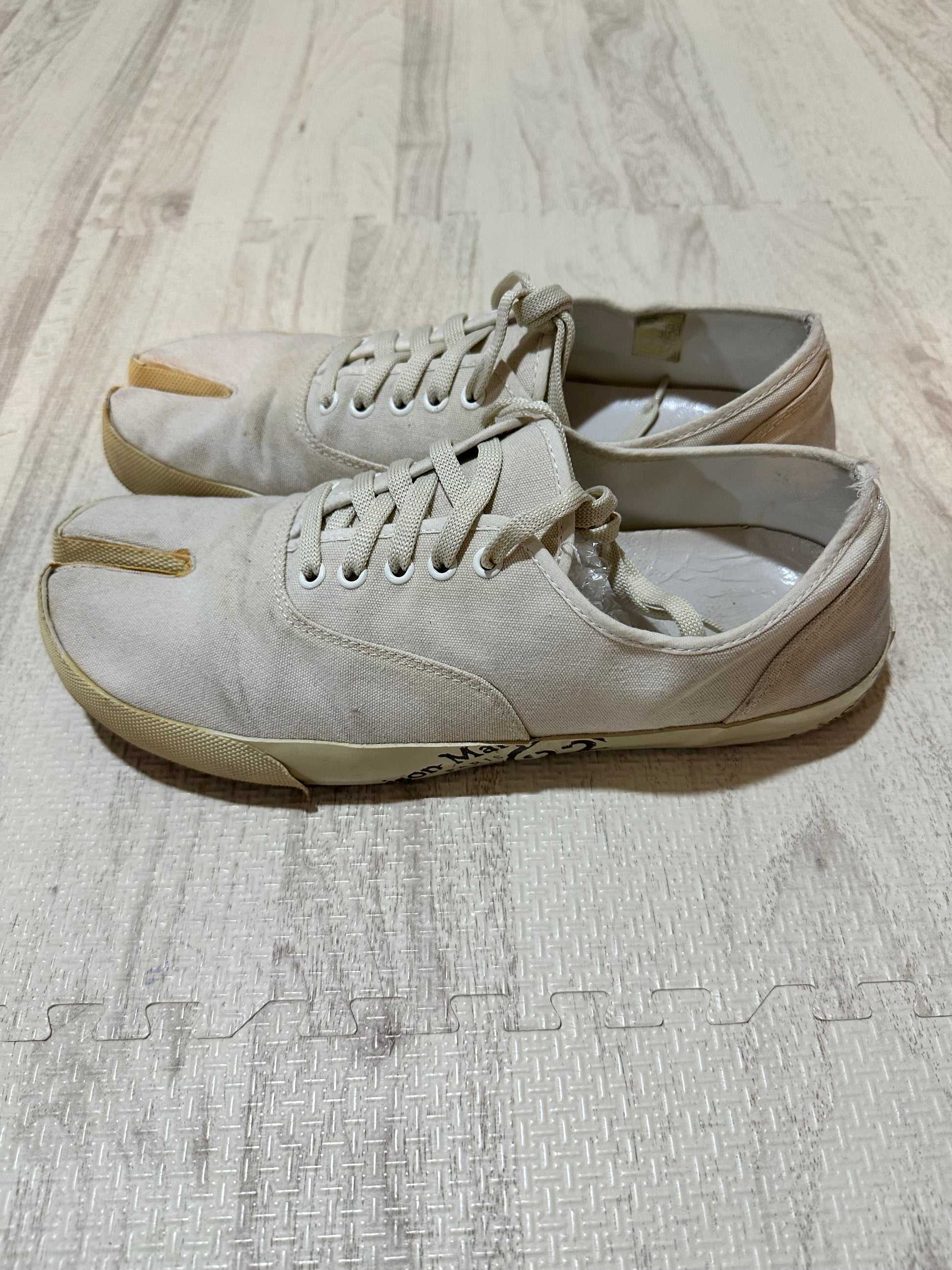Maison Margiela - Maison Margiela Tabi Canvas Sneakers White Size 42 26.5cm
