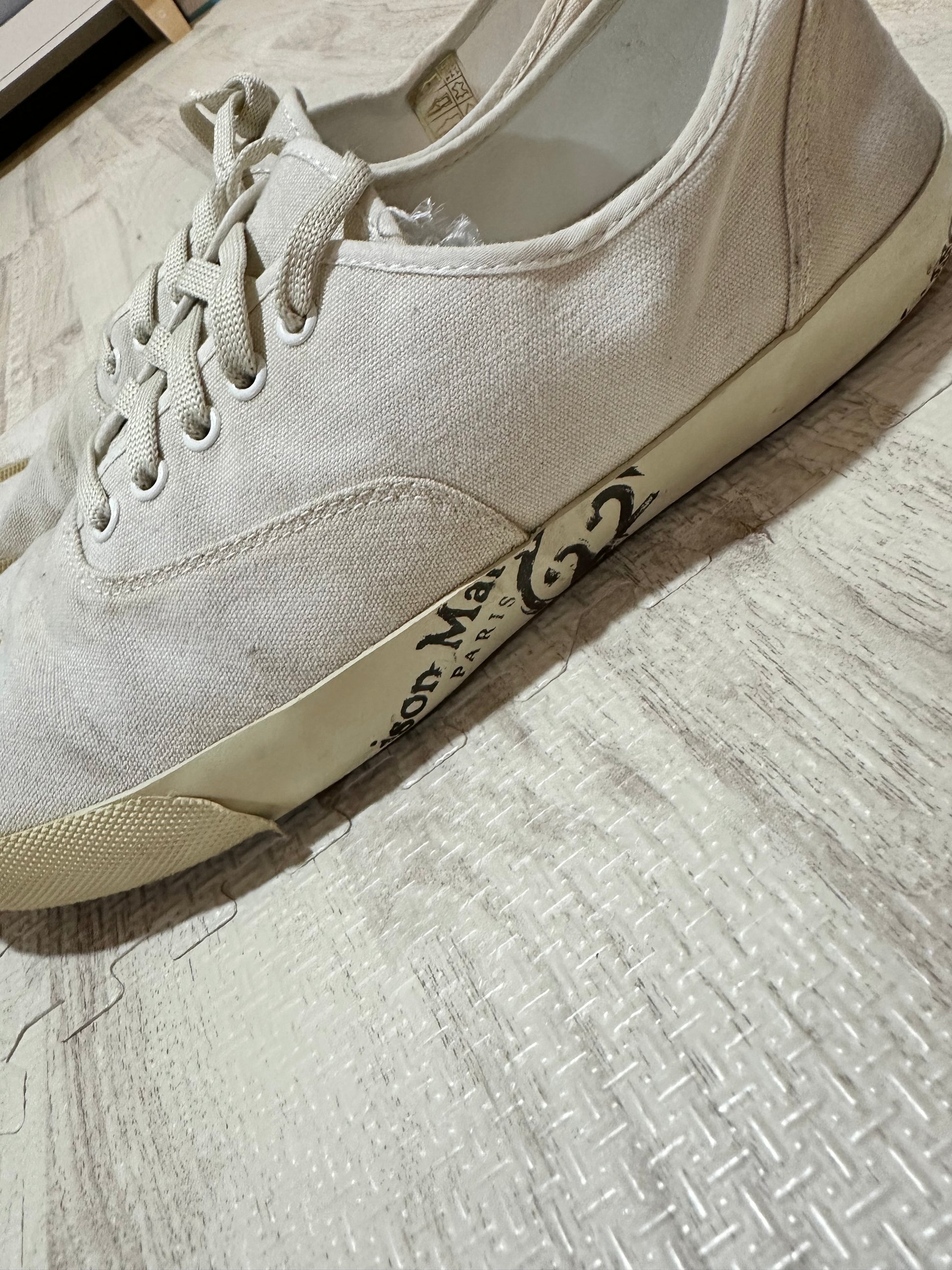 Maison Margiela - Maison Margiela Tabi Canvas Sneakers White Size 42 26.5cm