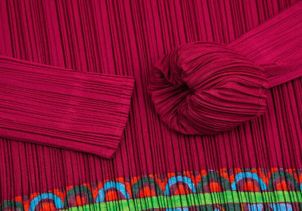 PLEATS PLEASE Native Print High Neck Top Bordeaux Size 5