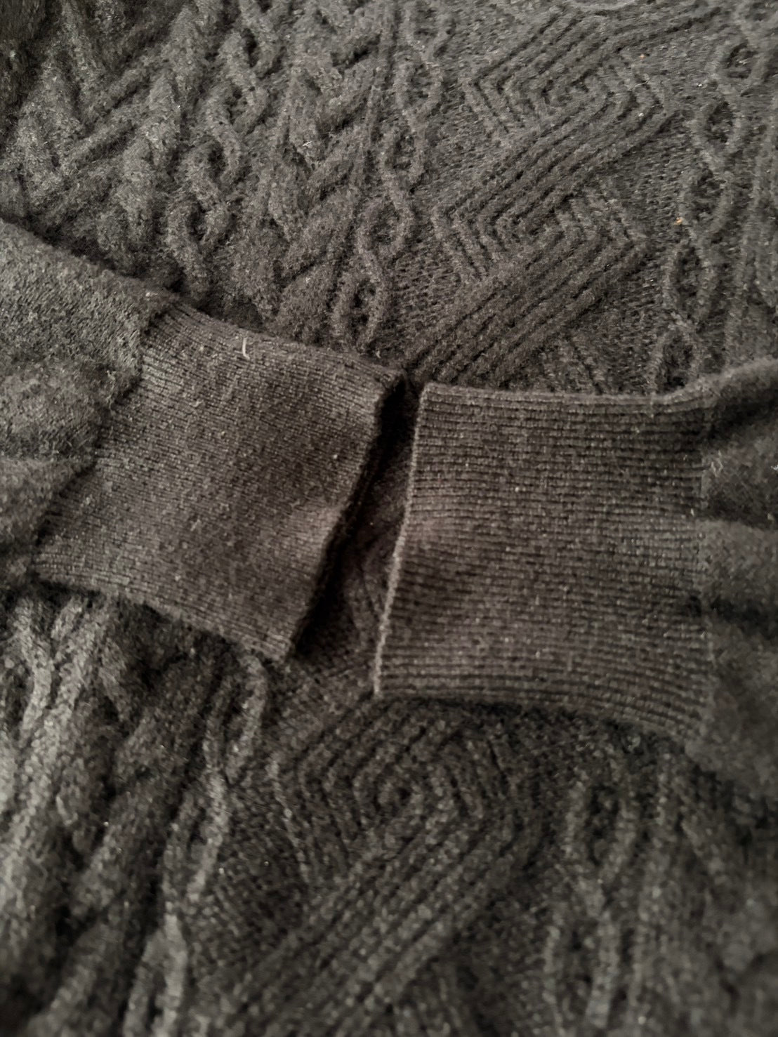 BOTTEGA VENETA 2010s Cashmere Docking V-Neck Sweater Size 48
