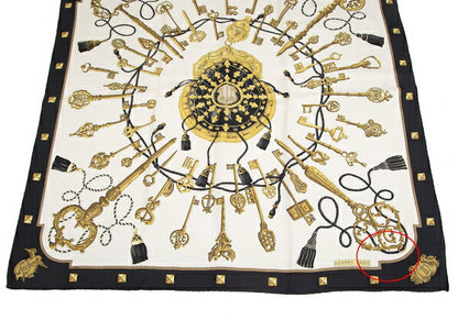 HERMES les cles key Carré 90 White Navy Scarf
