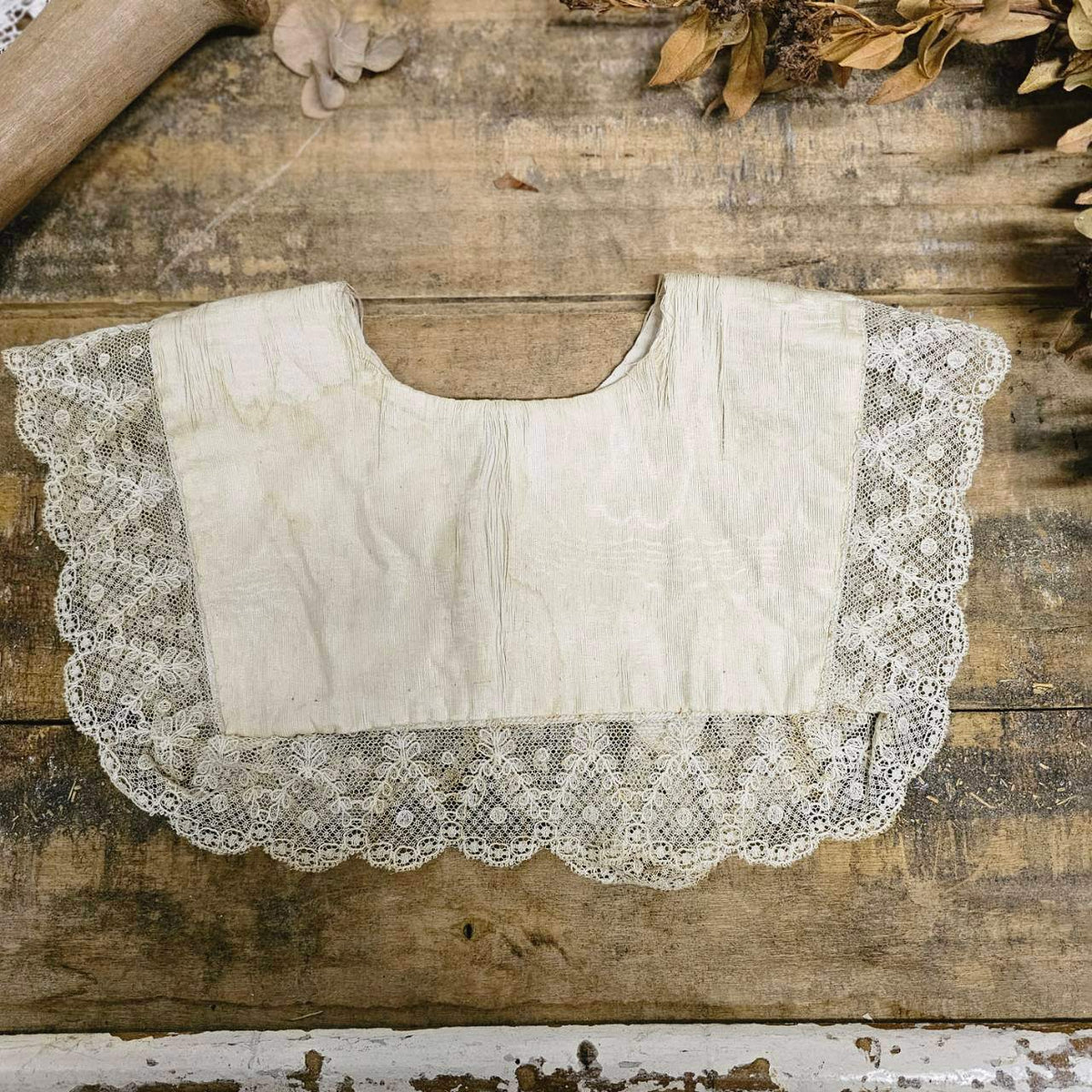 Euro antique 10s Lace Collar Beige Size FREE