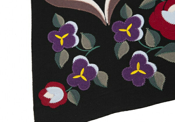 KEITA MARUYAMA Felt Patch V-Neck Sweater Black Multi Size 1