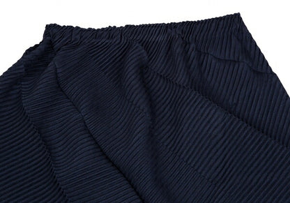 ISSEY MIYAKE 19SS Bias Zigzag Pleated Skirt Navy Size 2