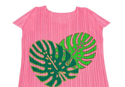 PLEATS PLEASE Pleated Leaf Patch Fringe Pink Multi Size 3