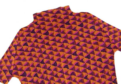 PLEATS PLEASE Geometric Print Pleated T-Shirt Orange Size 3