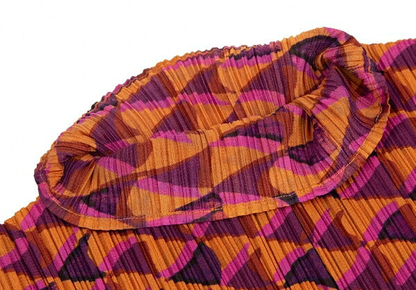 PLEATS PLEASE Geometric Print Pleated T-Shirt Orange Size 3