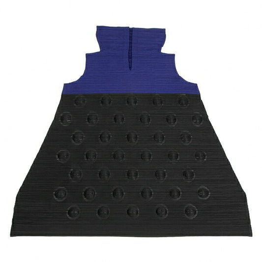 PLEATS PLEASE Circle Embossed Pleats Black Multi Dress Size 3