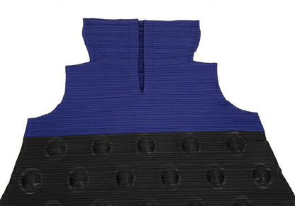 PLEATS PLEASE Circle Embossed Pleats Black Multi Dress Size 3