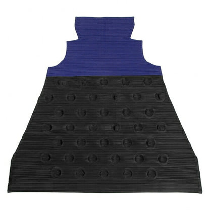 PLEATS PLEASE Circle Embossed Pleats Black Multi Dress Size 3