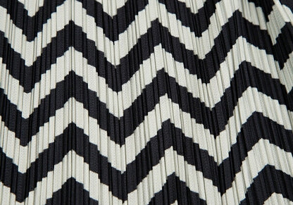PLEATS PLEASE Zigzag Border Pleated Skirt Ivory Black Size 3