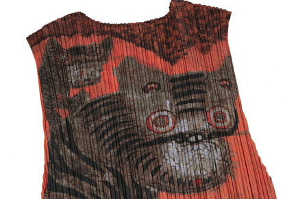 PLEATS PLEASE 98AW Folk Art Tiger Cat Vest Orange Size 3