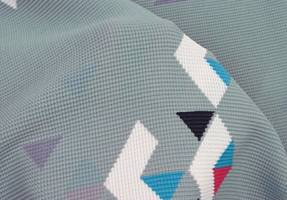 ISSEY MIYAKE me Triangle Print Box Pleat T-Shirt Gray Size F