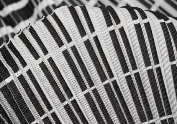 PLEATS PLEASE Polyester Line Print White Black Blouse Size 3