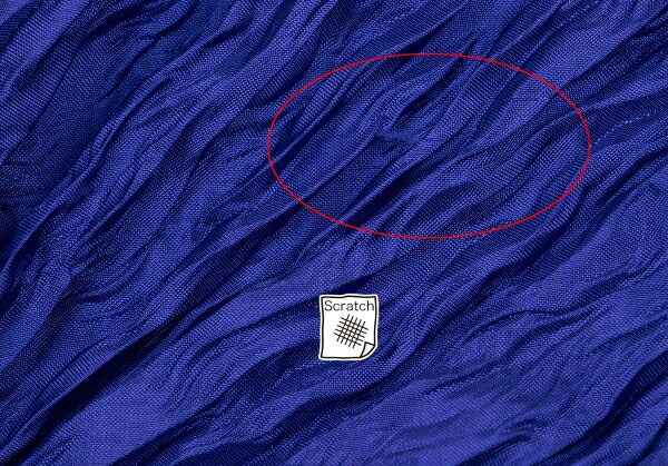 ISSEY MIYAKE Wrinkle Scarf Purple/Black