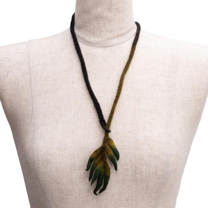 JURGEN LEHL Wool Yarn Necklace Black Green