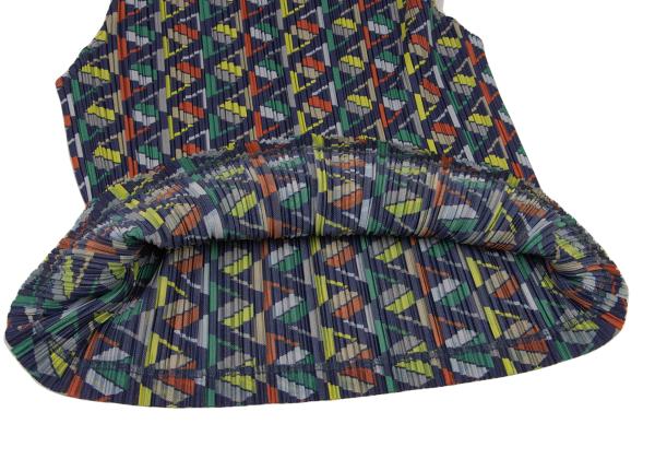 PLEATS PLEASE 17AW Geometric Print Pleated Top Navy Size 3