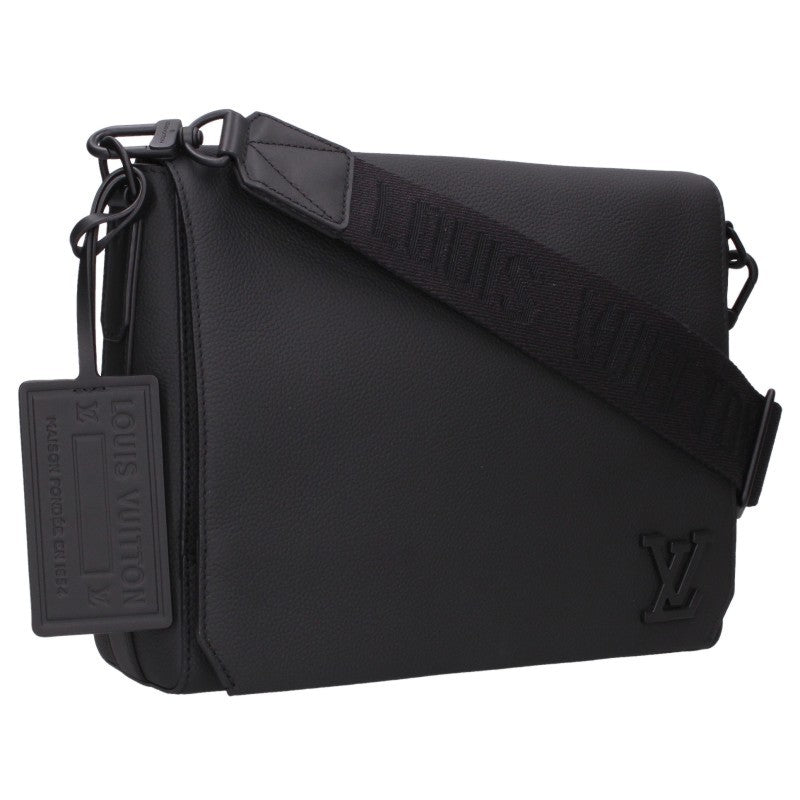 LOUISVUITTON Black Aerogram Calfskin Leather Messenger Bag