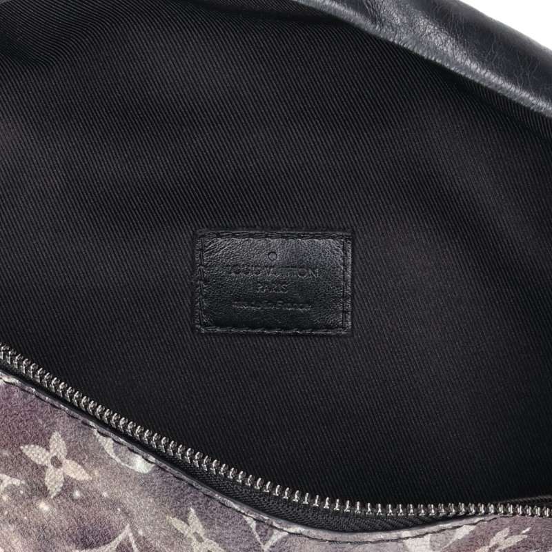 LOUISVUITTON Discovery Monogram Bag Black Size ONE SIZE