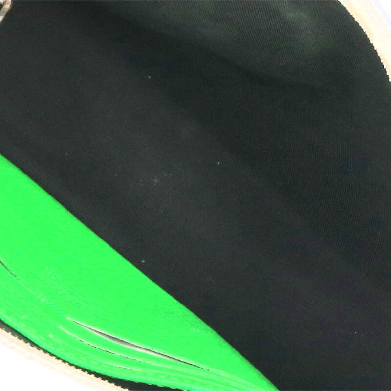 Louis Vuitton MM Pochette White Size MM