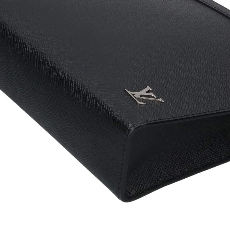 Louis Vuitton Pochette Black