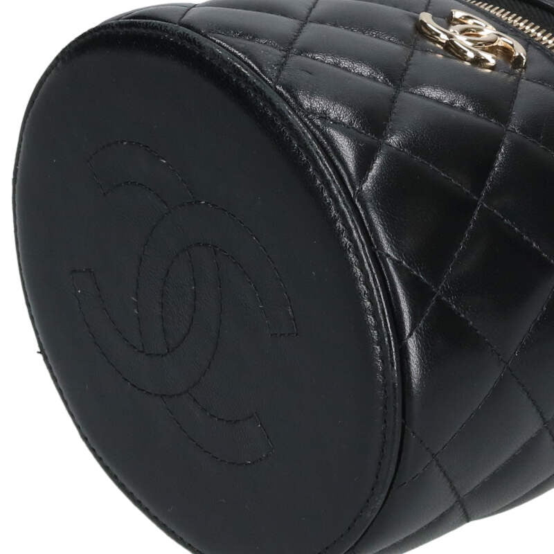 CHANEL AP2729 Quilted CC Leather Vanity Bag Size ONE SIZE