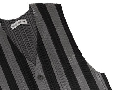 ISSEY MIYAKE MEN Front Stripe Pleated Vest Black Size M